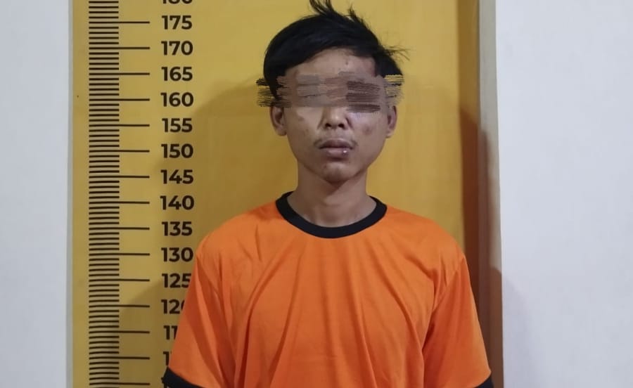 Respon Cepat dari Amuk Warga, Patroli Unit Reskrim Polsek Pinang Amankan Pelaku Transaksi COD Hp Pakai Golok Respon Cepat dari Amuk Warga, Patroli Unit Reskrim Polsek Pinang Amankan Pelaku Transaksi COD Hp Pakai Golok