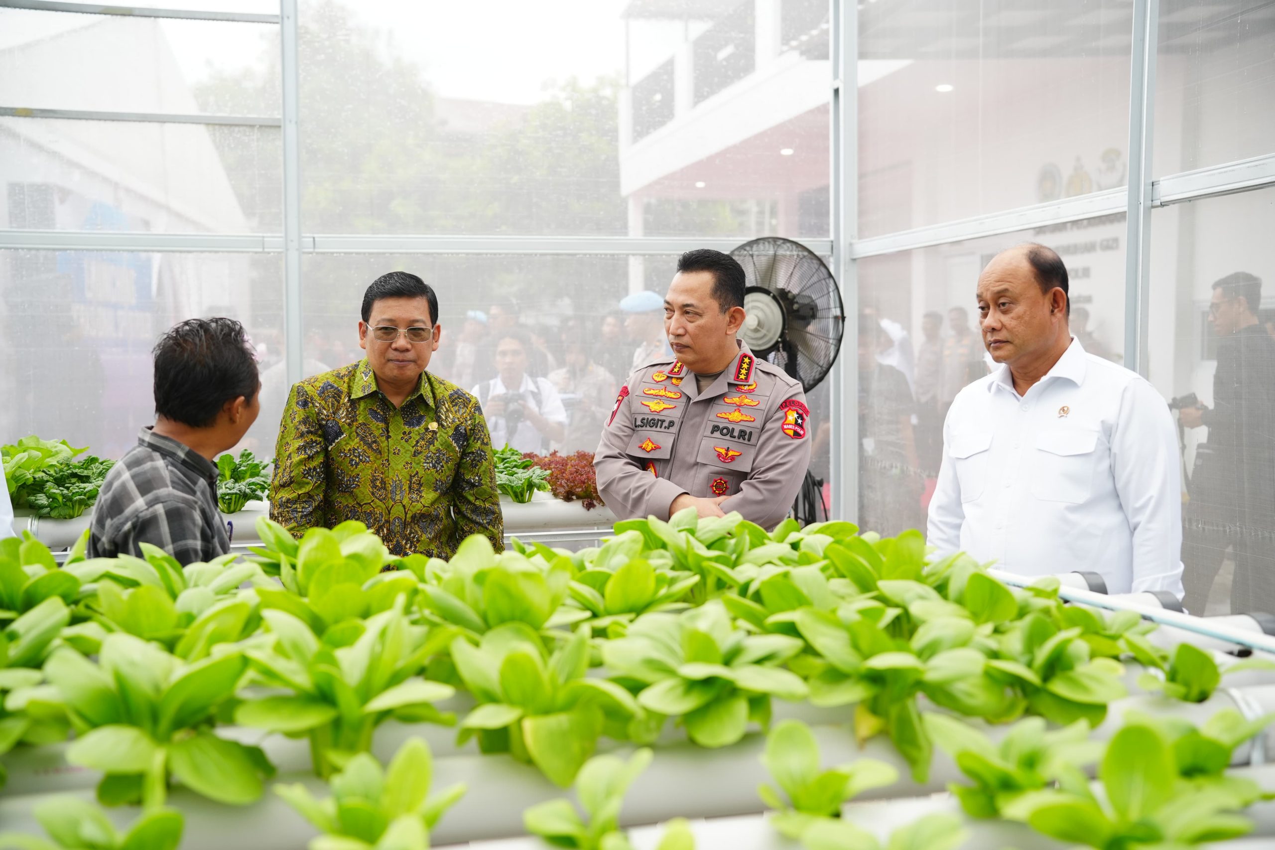 Gerak Nyata Polri Wujudkan Asta Cita, 20 SPPG Siap Distribusikan MBG Gerak Nyata Polri Wujudkan Asta Cita, 20 SPPG Siap Distribusikan MBG