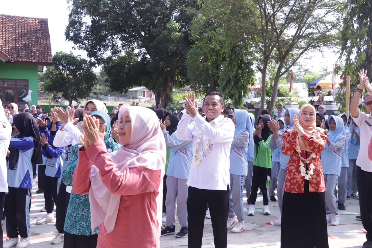 Ajak Gaya Hidup Sehat Lewat Cuci Tangan, Tahroni: Mampu Cegah Penyakit Menular Ajak Gaya Hidup Sehat Lewat Cuci Tangan, Tahroni: Mampu Cegah Penyakit Menular